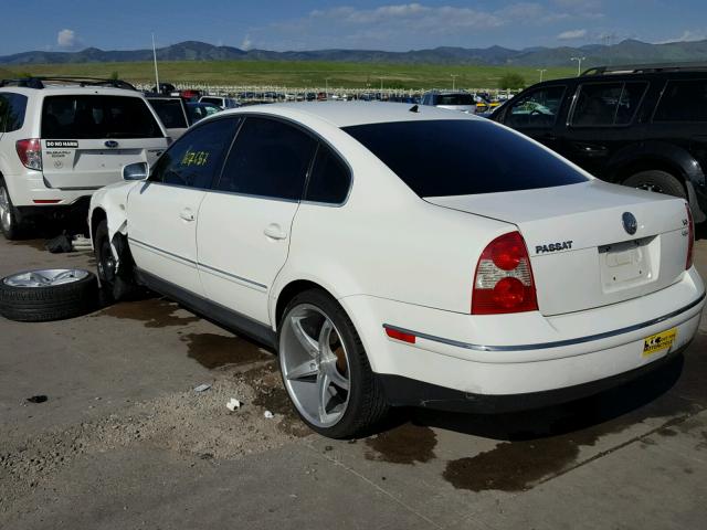 WVWRH63B03P431739 - 2003 VOLKSWAGEN PASSAT GLX 白色 照片 3
