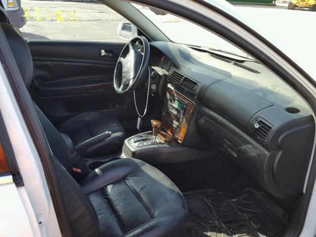 WVWRH63B03P431739 - 2003 VOLKSWAGEN PASSAT GLX 白色 照片 5