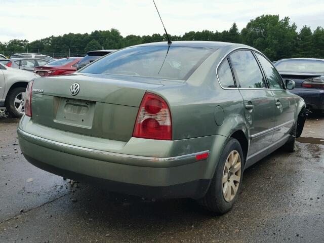 WVWPD63B13P114474 - 2003 VOLKSWAGEN PASSAT GLS GREEN photo 4