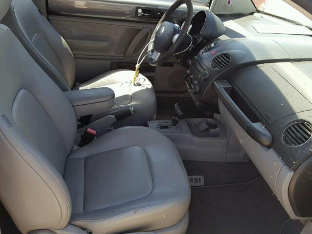 3VWRR31C76M401104 - 2006 VOLKSWAGEN NEW BEETLE 石墨色 照片 5