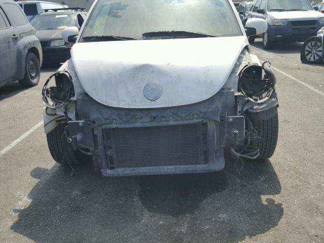 3VWCK21C02M454872 - 2002 VOLKSWAGEN NEW BEETLE 白色 照片 9