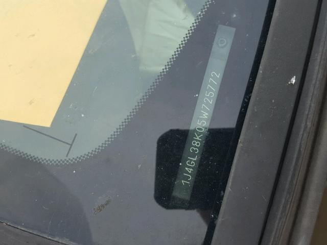 1J4GL38K05W725772 - 2005 JEEP LIBERTY RE SILVER photo 10