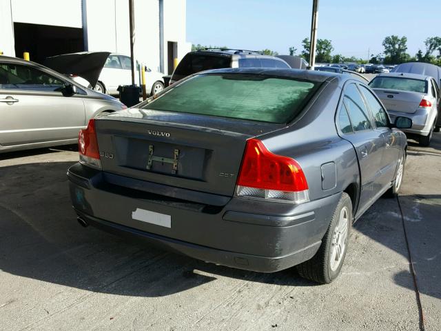YV1RS592052470750 - 2005 VOLVO S60 2.5T GRAY photo 4