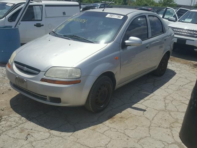 KL1TD52604B145024 - 2004 CHEVROLET AVEO SILVER photo 2