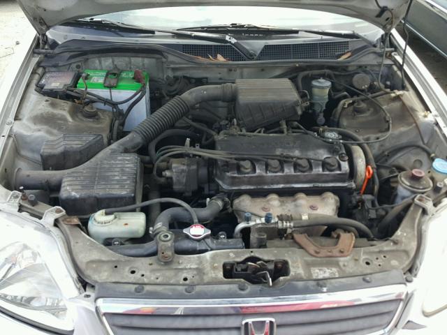 2HGEJ6615YH504705 - 2000 HONDA CIVIC BASE SILVER photo 7