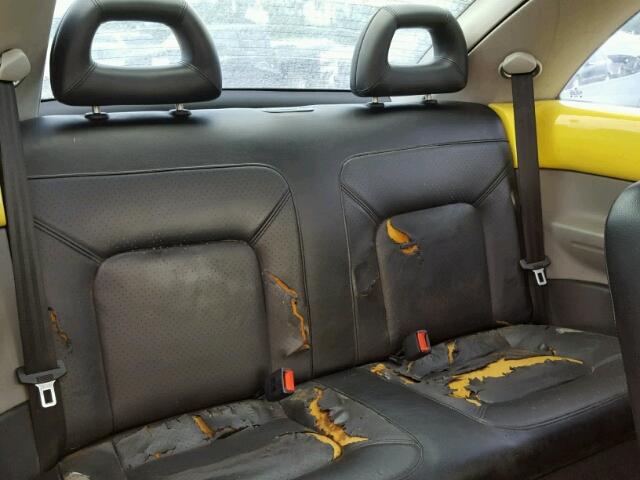 3VWDD21C2YM421640 - 2000 VOLKSWAGEN NEW BEETLE 黄色 照片 6