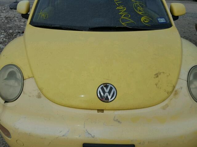 3VWDD21C2YM421640 - 2000 VOLKSWAGEN NEW BEETLE 黄色 照片 7