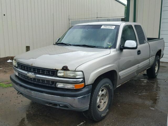 1GCEK19T2YE145140 - 2000 CHEVROLET SILVERADO BEIGE photo 2