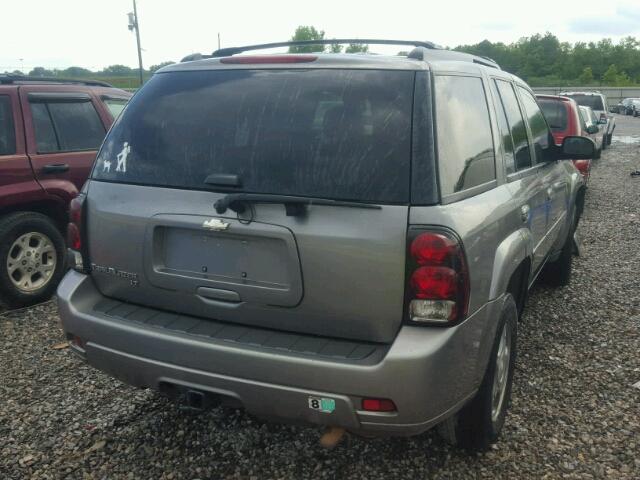 1GNDS13S682202587 - 2008 CHEVROLET TRAILBLAZE TAN photo 4