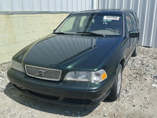 YV1LW5582W2434872 - 1998 VOLVO V70 GREEN photo 2