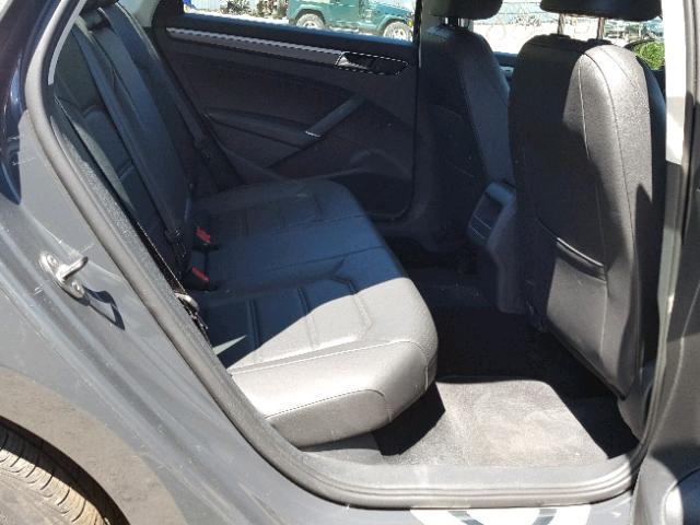 1VWDT7A34HC058212 - 2017 VOLKSWAGEN PASSAT R-L GRAY photo 6