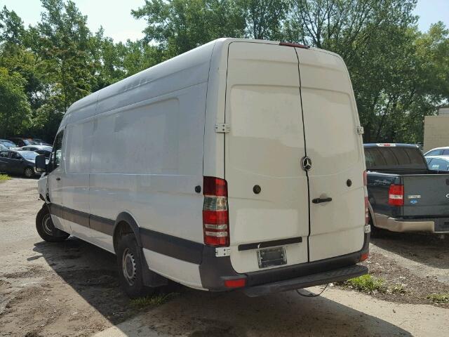 WD3PE8DC7E5891847 - 2014 MERCEDES-BENZ SPRINTER 2 WHITE photo 3