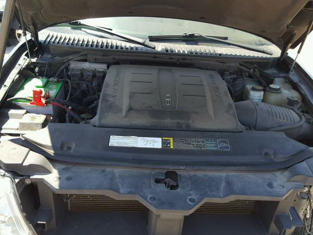 5LMFU28545LJ24670 - 2005 LINCOLN NAVIGATOR BLACK photo 7