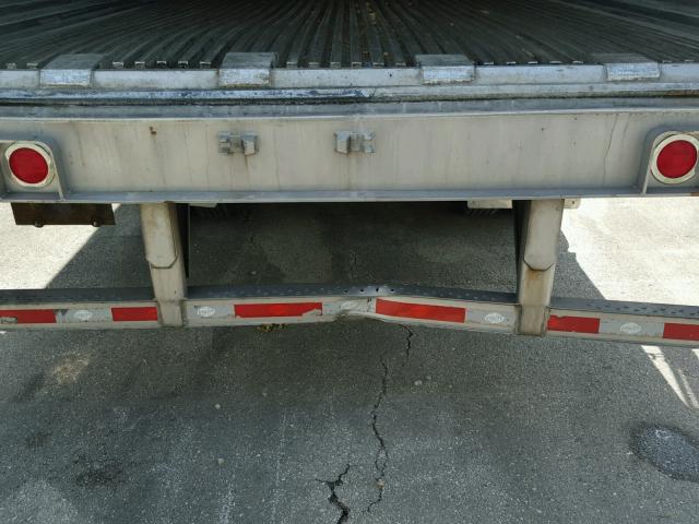 1UYVS2539AU980404 - 2010 UTILITY REEFER WHITE photo 5