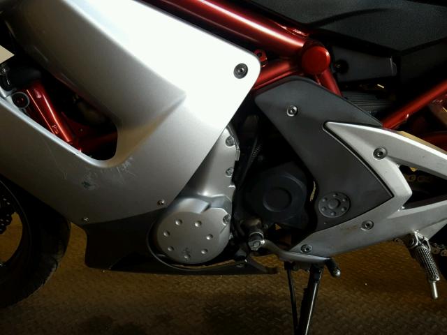 JKAEXEA176A010740 - 2006 KAWASAKI EX650 A6F SILVER photo 7