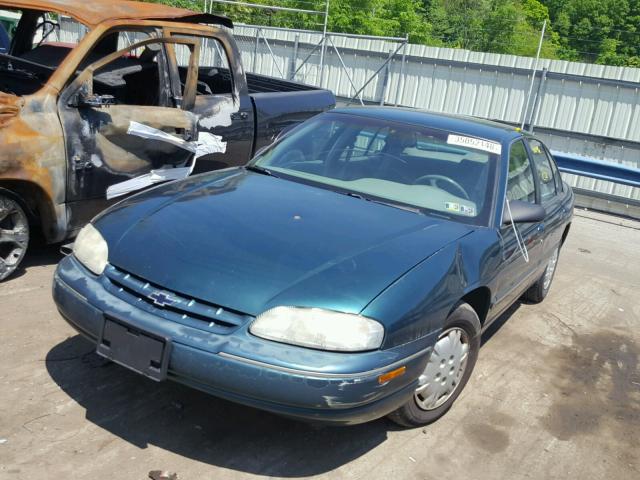 2G1WL52M3V9282137 - 1997 CHEVROLET LUMINA BAS მწვანე ფოტო 2