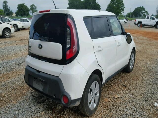 KNDJN2A28G7405042 - 2016 KIA SOUL WHITE photo 4