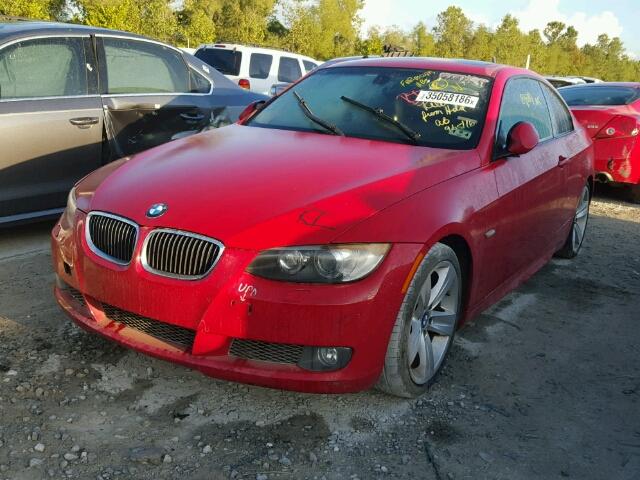 WBAWB73529P045320 - 2009 BMW 335I RED photo 2