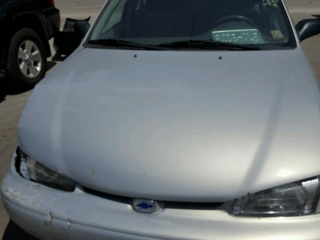 1Y1SK5281YZ437110 - 2000 CHEVROLET GEO PRIZM 银色 照片 7
