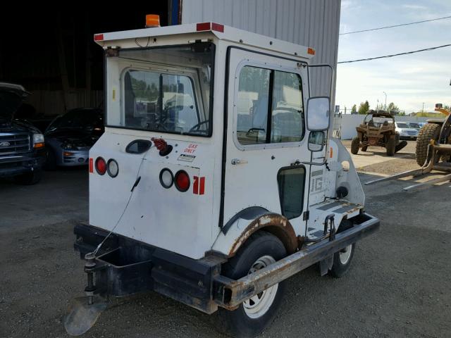 11853 - 1994 EQUI CARGO TUG WHITE photo 4