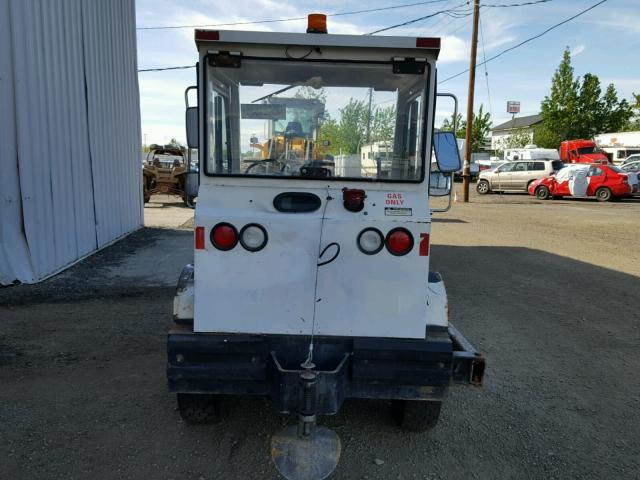 11853 - 1994 EQUI CARGO TUG WHITE photo 6