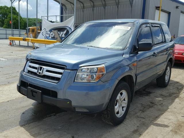 5FNYF28176B020802 - 2006 HONDA PILOT LX BLUE photo 2