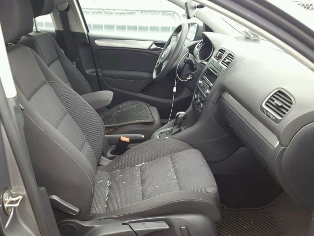 WVWDB7AJ5DW128278 - 2013 VOLKSWAGEN GOLF GRAY photo 5