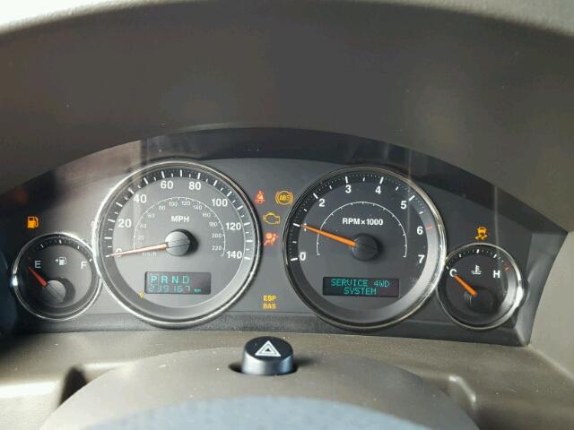 1J8HG48N46C245468 - 2006 JEEP COMMANDER TAN photo 8