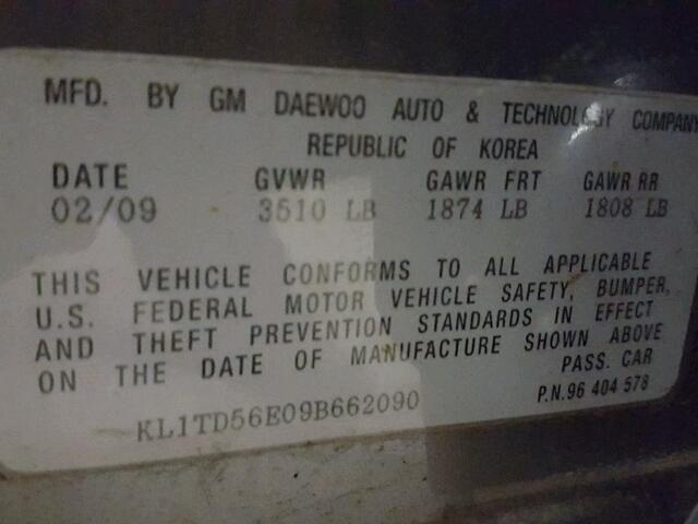 KL1TD56E09B662090 - 2009 CHEVROLET AVEO LS SILVER photo 10