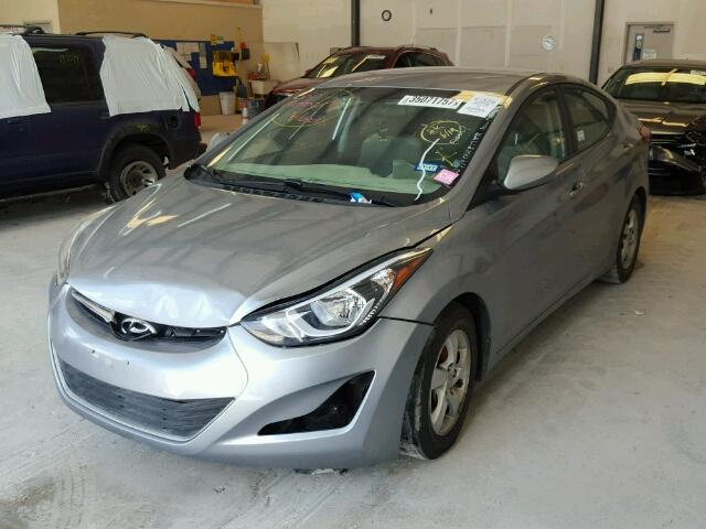 5NPDH4AE3FH577368 - 2015 HYUNDAI ELANTRA SE SILVER photo 2