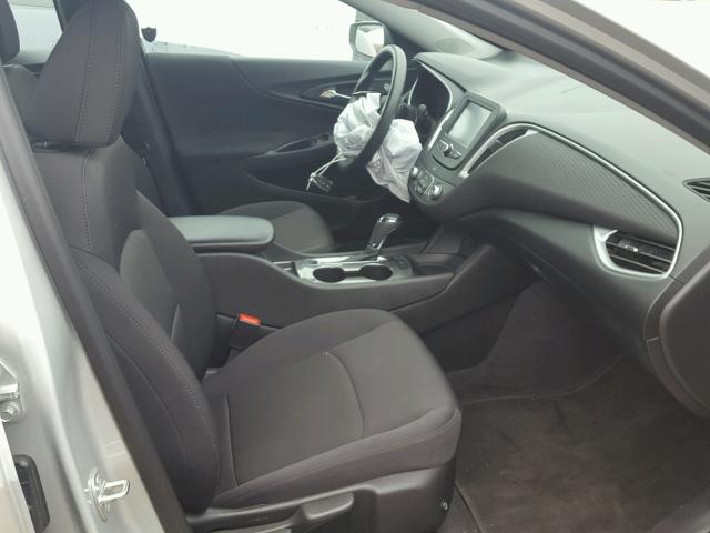 1G1ZB5ST4HF208499 - 2017 CHEVROLET MALIBU LS Күміс фото 5