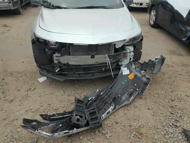1G1ZB5ST4HF208499 - 2017 CHEVROLET MALIBU LS Күміс фото 9