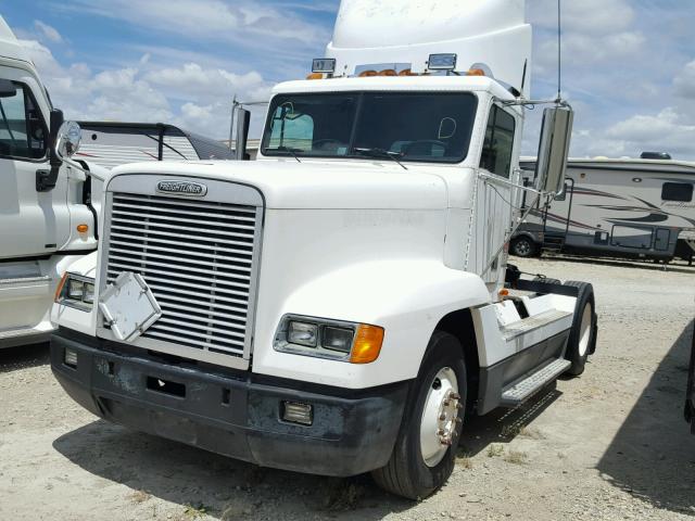 1FUWDMCA0XPA92475 - 1999 FREIGHTLINER CONVENTION WHITE photo 2