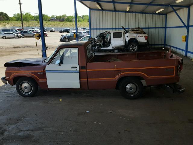 JM2UC2214D0703886 - 1983 MAZDA B2000 LONG BROWN photo 9