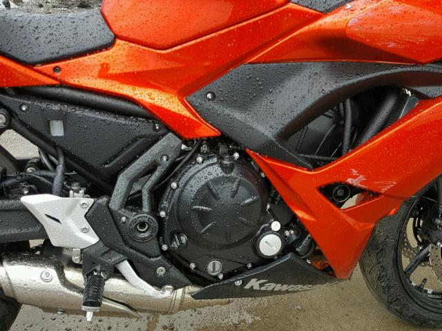 JKAEXEJ18HDA00531 - 2017 KAWASAKI EX650 J ORANGE photo 7