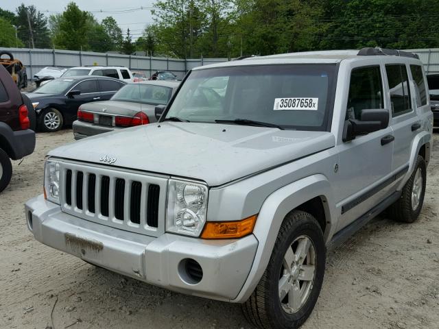 1J8HG48N26C274175 - 2006 JEEP COMMANDER GRAY photo 2