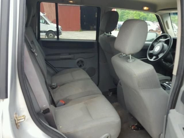 1J8HG48N26C274175 - 2006 JEEP COMMANDER GRAY photo 6