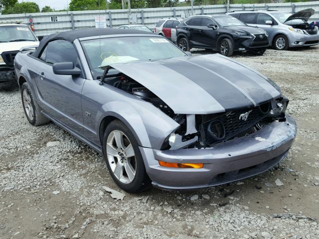 1ZVHT85H565214661 - 2006 FORD MUSTANG GT GRAY photo 1