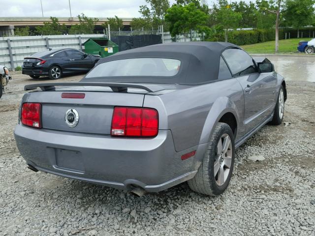 1ZVHT85H565214661 - 2006 FORD MUSTANG GT GRAY photo 4