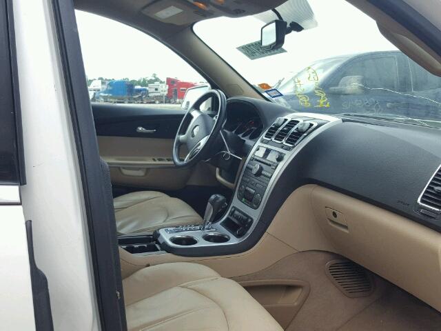 1GKLRMED9AJ244168 - 2010 GMC ACADIA SLT თეთრი ფოტო 5