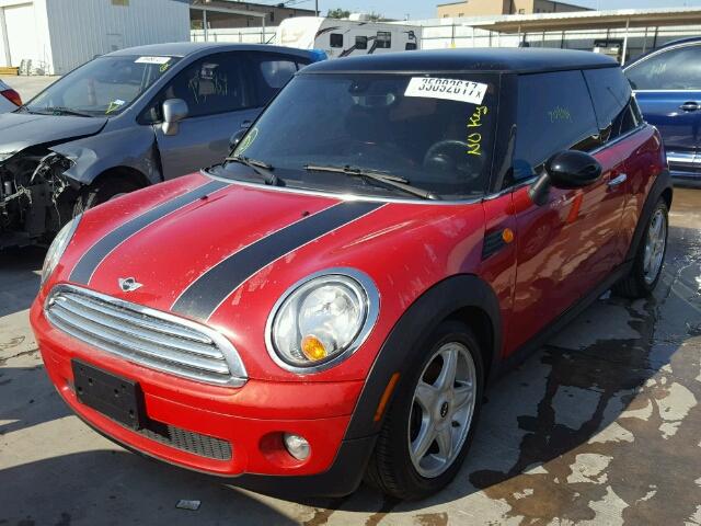 WMWMF33578TU66556 - 2008 MINI COOPER RED photo 2