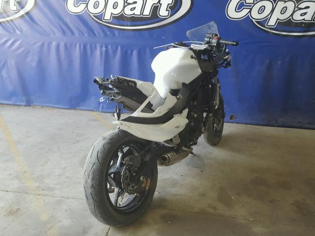 JKAEXEJ10HDA01656 - 2017 KAWASAKI EX650 J თეთრი ფოტო 4