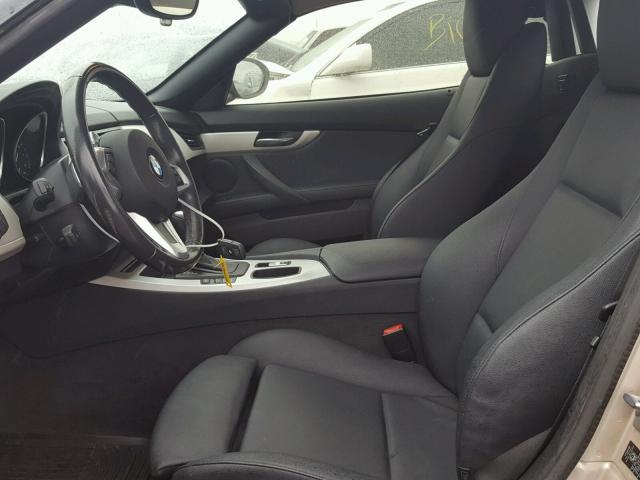 WBALM5C54AE377521 - 2010 BMW Z4 SDRIVE3 Dorado foto 5
