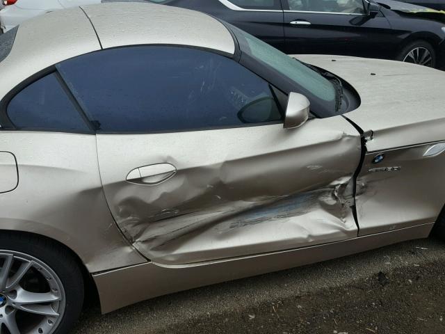 WBALM5C54AE377521 - 2010 BMW Z4 SDRIVE3 Dorado foto 9