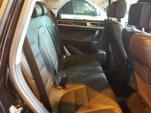 WVGGF7BPXHD006954 - 2017 VOLKSWAGEN TOUAREG EX 黑色 照片 6