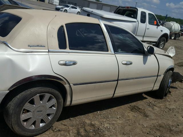 1LNHM83W93Y605755 - 2003 LINCOLN TOWN CAR C TAN photo 10