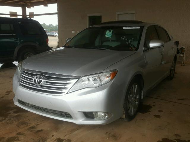 4T1BK3DBXCU471727 - 2012 TOYOTA AVALON BAS SILVER photo 2