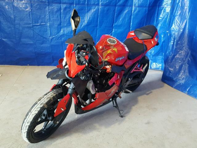 JKAEX8A11GDA27988 - 2016 KAWASAKI EX300 A RED photo 2