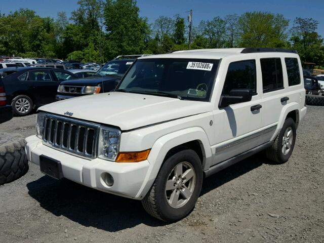 1J8HG48N66C122139 - 2006 JEEP COMMANDER WHITE photo 2