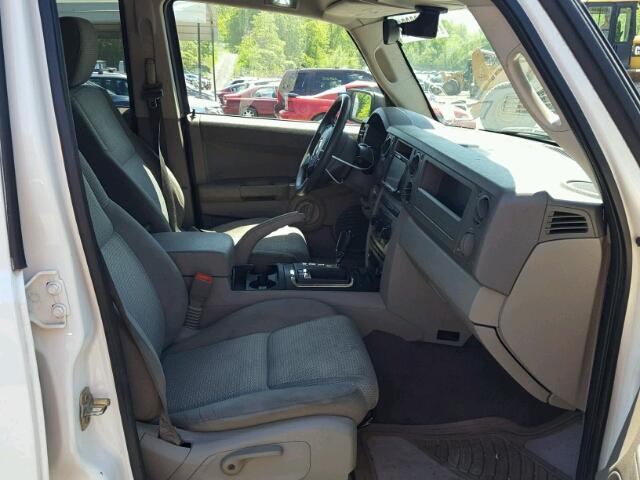 1J8HG48N66C122139 - 2006 JEEP COMMANDER WHITE photo 5